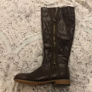 Final price drop:NEVER WORN! Maurices tall boots!